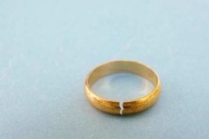 A cracked gold ring