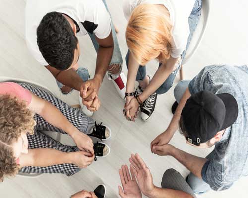 coral-springs-drug-rehab-group-therapy-session-aerial-view